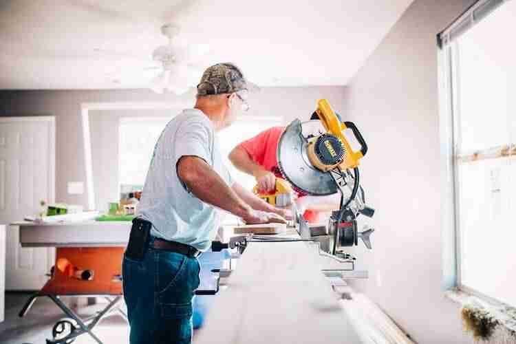 Property manager using AllBetter app for maintenance